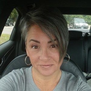 Meet your Posher, Cynthia